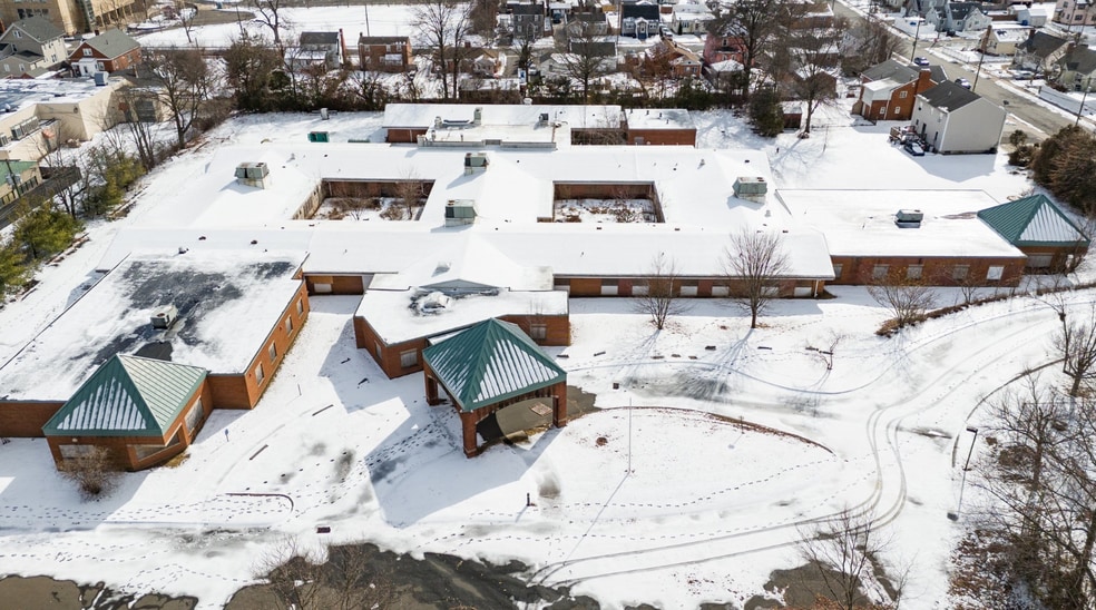 210 George St, Hartford, CT for sale - Building Photo - Image 1 of 15