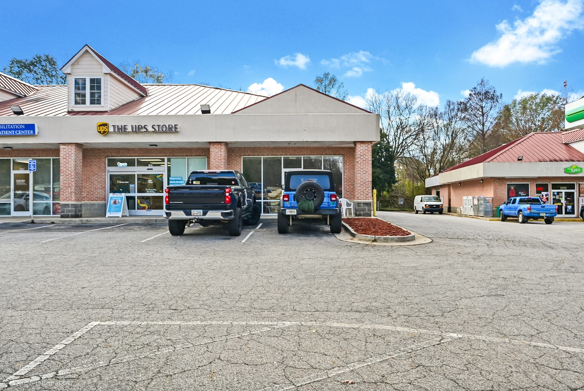 11242 Cumming Hwy, Canton, GA for lease Interior Photo- Image 1 of 9