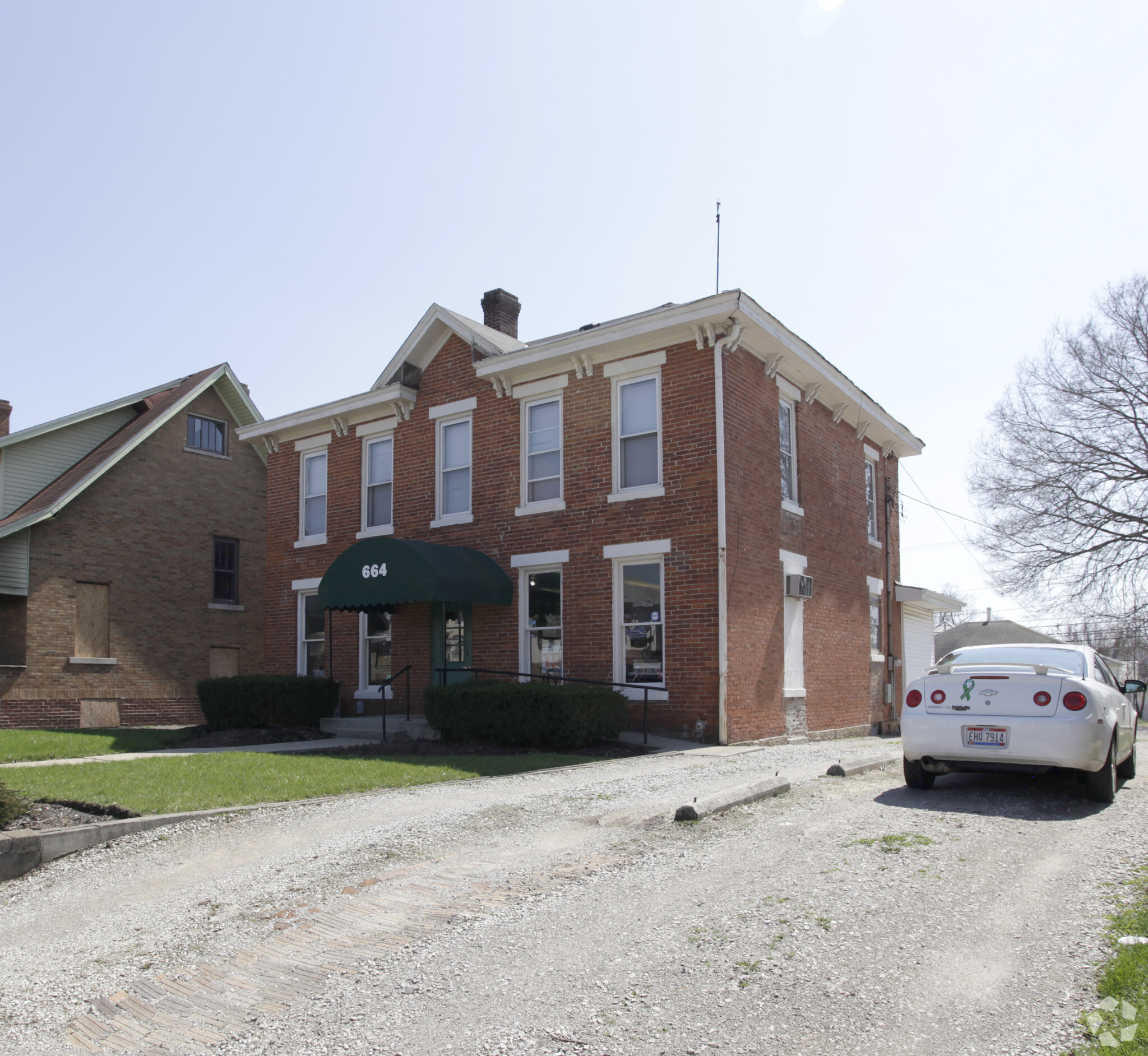 664 E Main St, Lancaster, OH for sale Primary Photo- Image 1 of 1