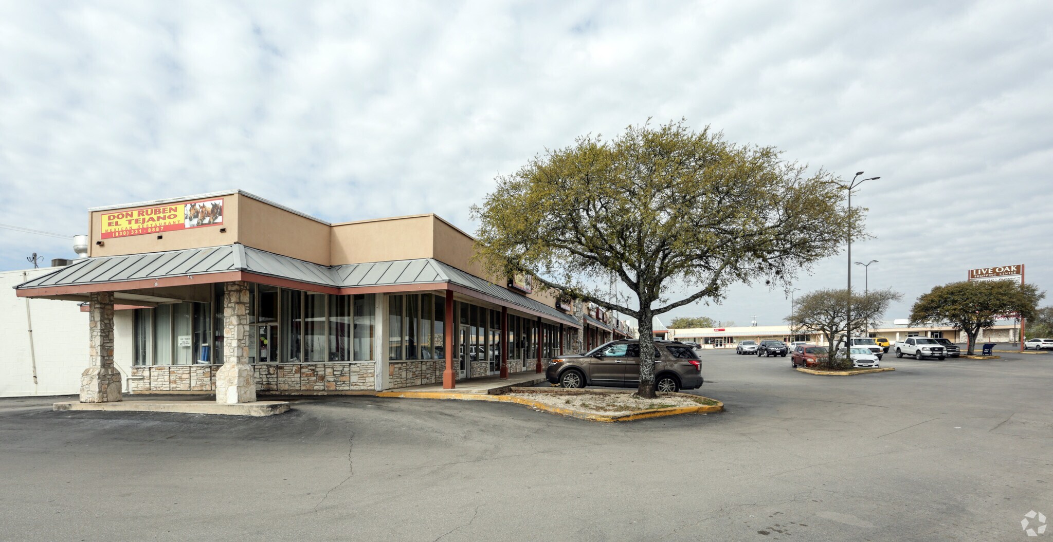 1000-1032 N Main St, Boerne, TX for sale Building Photo- Image 1 of 1