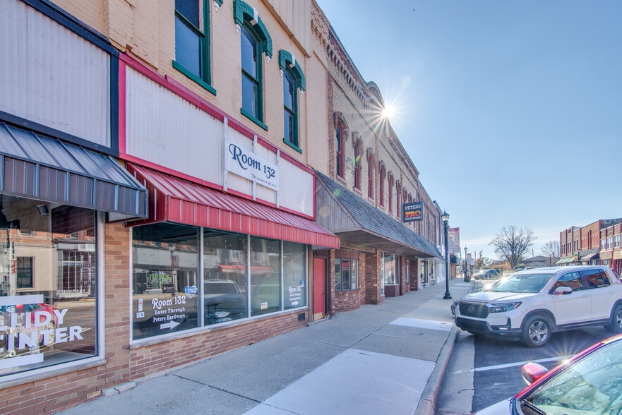 128-130 N Mill St, Saint Louis, MI for sale - Building Photo - Image 3 of 25