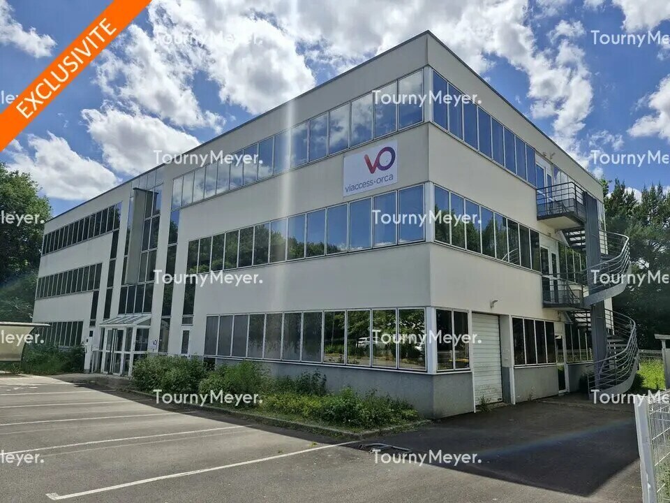 Vente Bureaux 323 m² - Photo 1