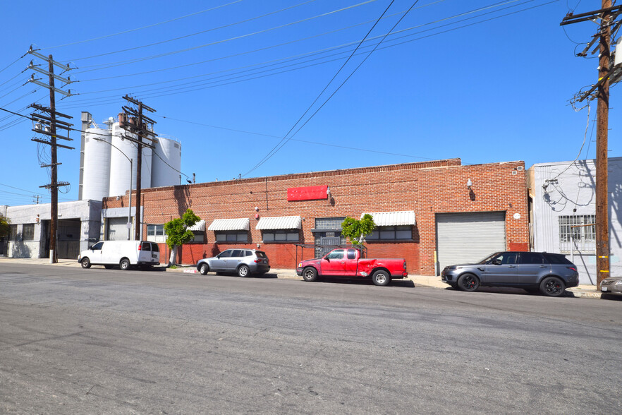 2849 E Pico Blvd, Los Angeles, CA for lease - Building Photo - Image 1 of 7