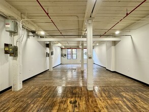 441 E Market St, York, PA for lease Interior Photo- Image 2 of 10