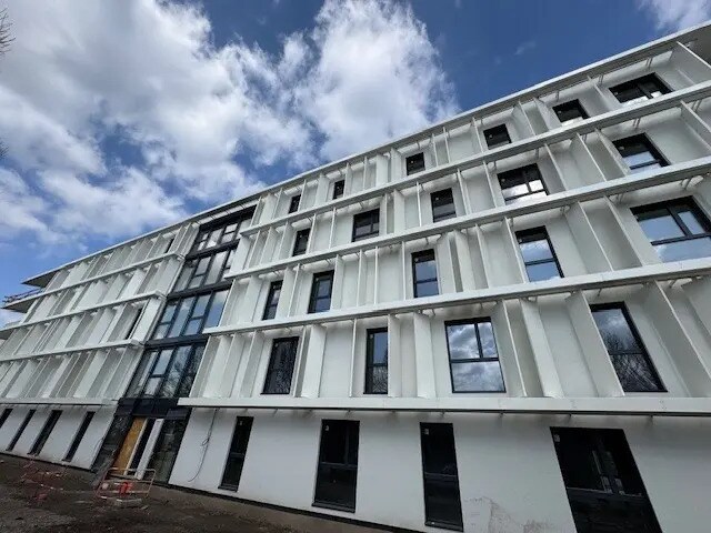 Office in Saint-Étienne for lease Building Photo- Image 1 of 6