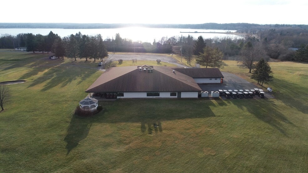 6642 Lake, Owasco, NY for sale - Primary Photo - Image 1 of 1