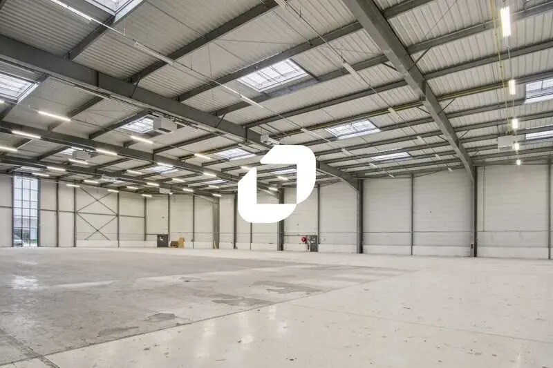 Office in Le Mesnil-Amelot for lease Interior Photo- Image 1 of 31