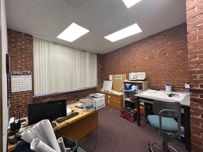 20 Maple St, Springfield, MA for lease Interior Photo- Image 2 of 16