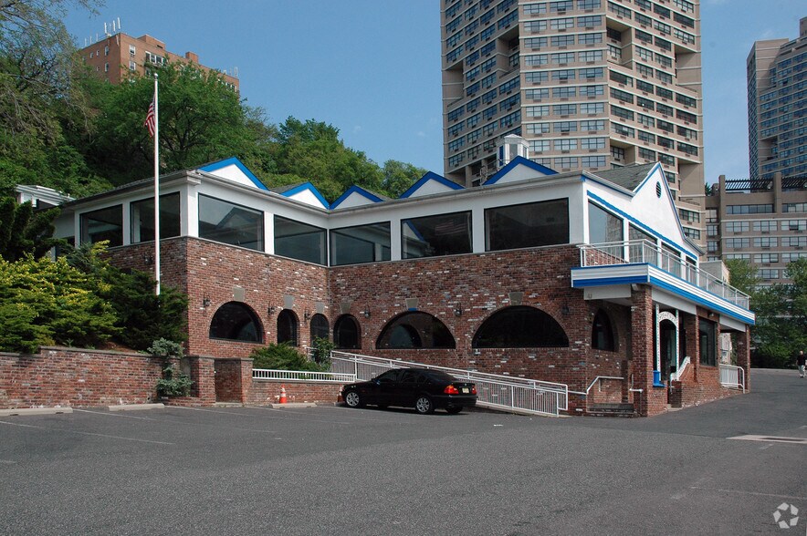 757 Farragut Pl, West New York, NJ for sale - Primary Photo - Image 1 of 2