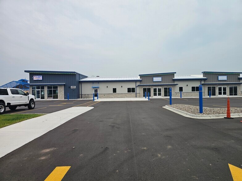 4999 Founders Ter, Hobart, WI for lease - Primary Photo - Image 1 of 1