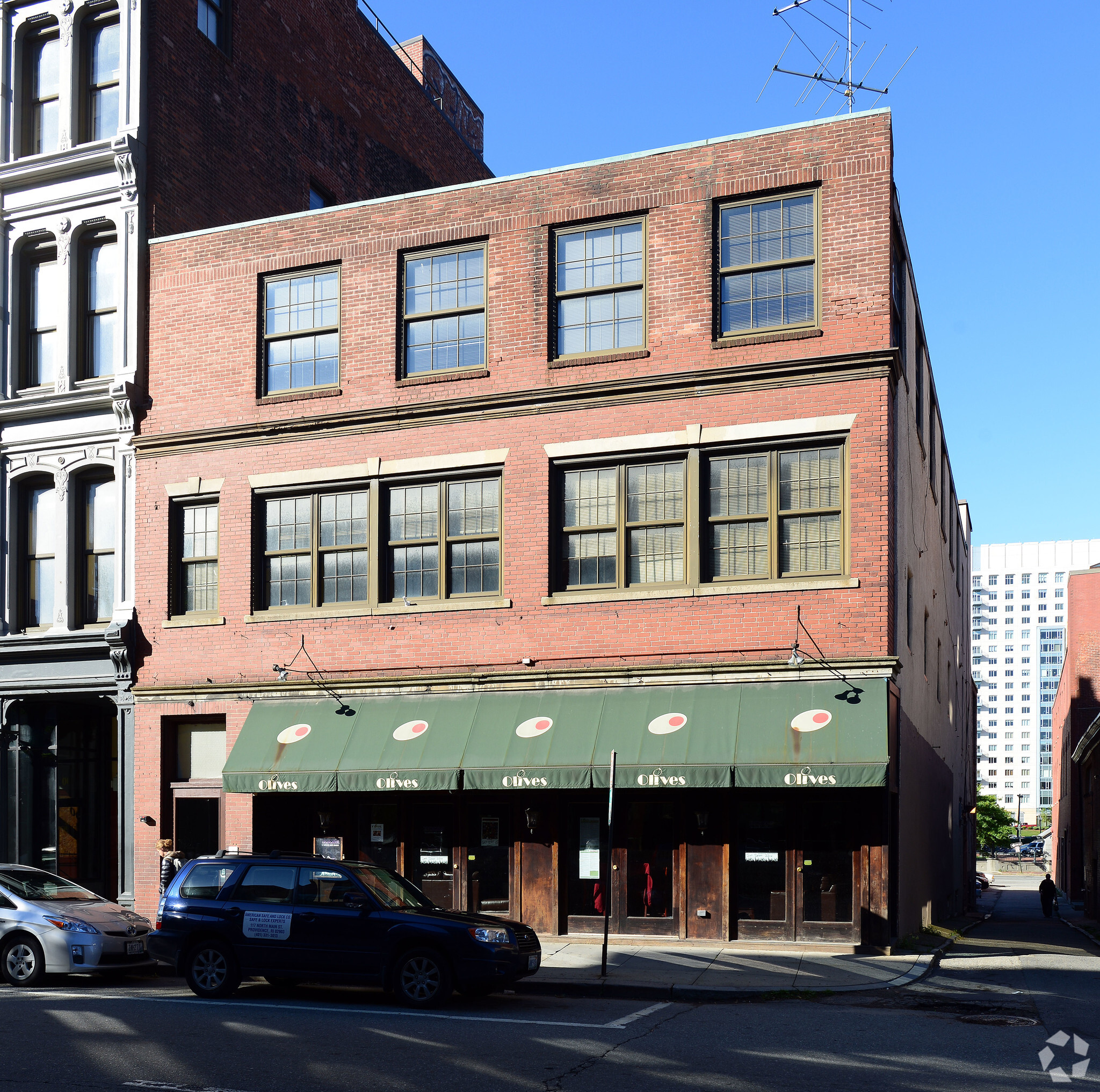 108-110 N Main St, Providence, RI for sale Primary Photo- Image 1 of 1