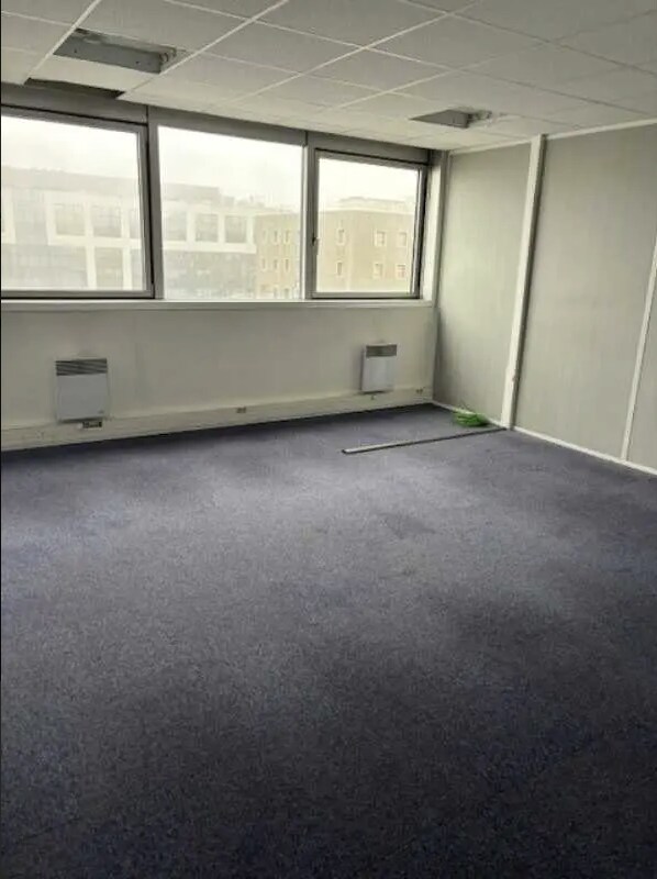 Noisy-le-Grand, SSD 93160 - Unit B 1030 - - Interior Photo - Image 1 of 2