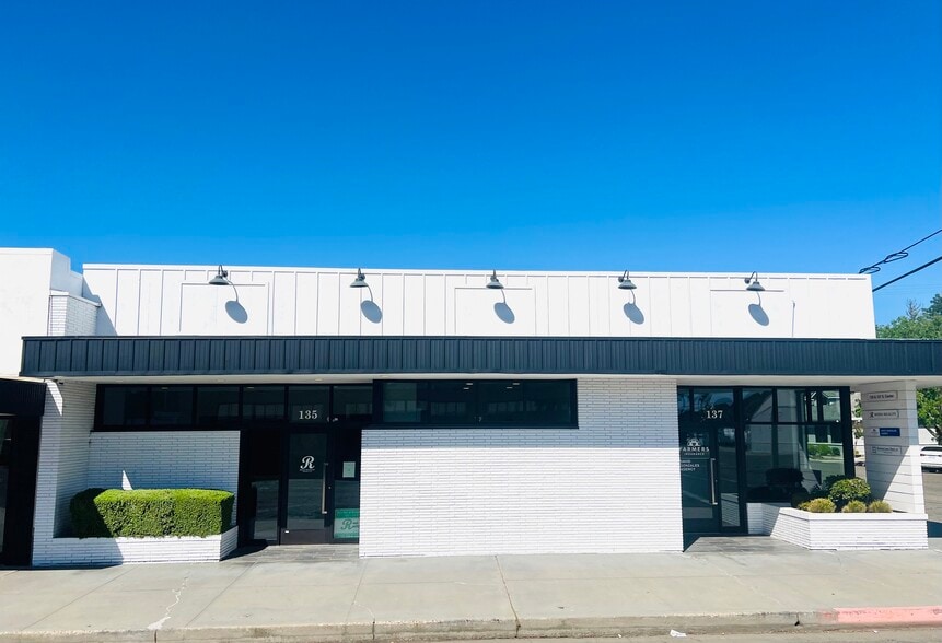 135 S Center St, Turlock, CA for sale - Building Photo - Image 1 of 1