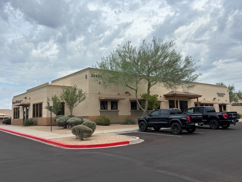 34406 N 27th Dr, Phoenix, AZ for lease - Building Photo - Image 1 of 9