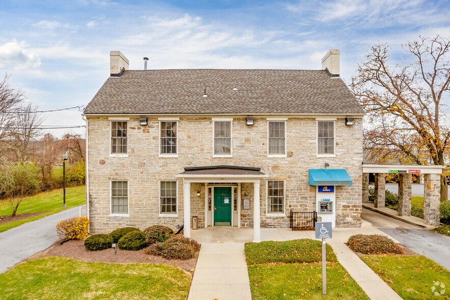 1700 Rosemont Ave, Frederick, MD 21702 SunTrust Bank