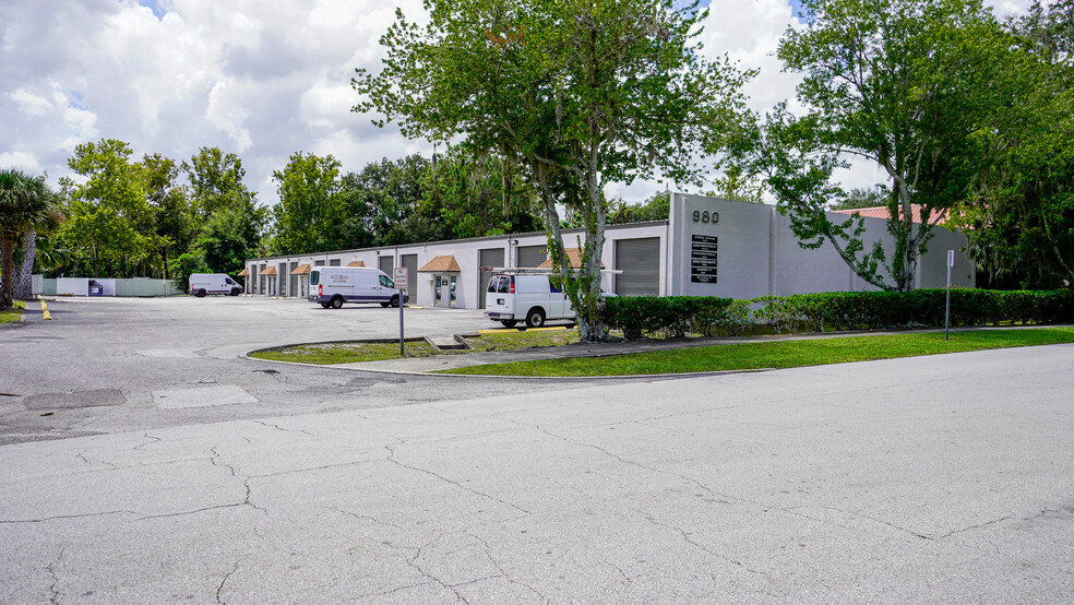 970 Sunshine Ln, Altamonte Springs, FL for lease - Building Photo - Image 2 of 13