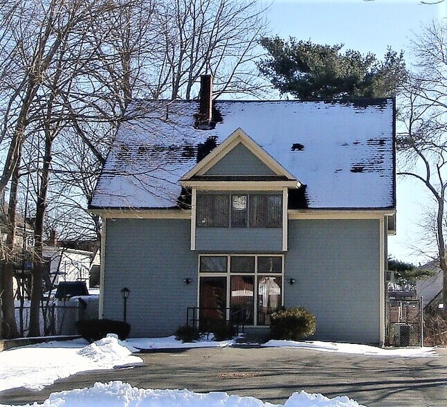 149 Pleasant St, Attleboro, MA 02703