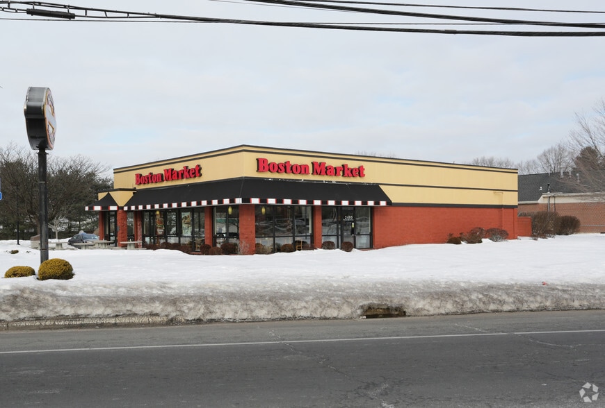 2495 Berlin Tpke, Newington, CT for sale - Building Photo - Image 2 of 4