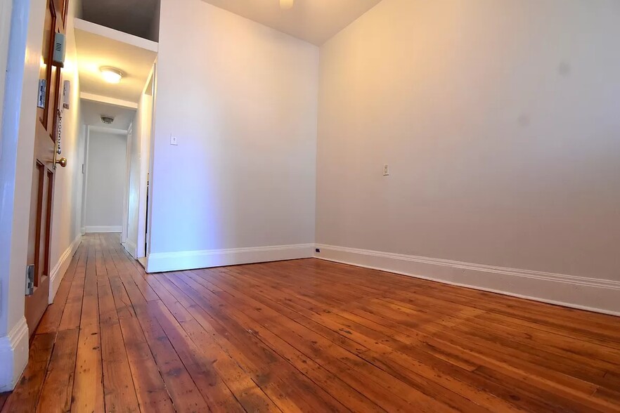 197 Nassau Ave, Brooklyn, NY for sale - Interior Photo - Image 3 of 12