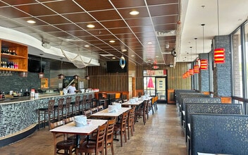 32821 Grand River Ave, Farmington Hills, MI for lease Interior Photo- Image 2 of 9