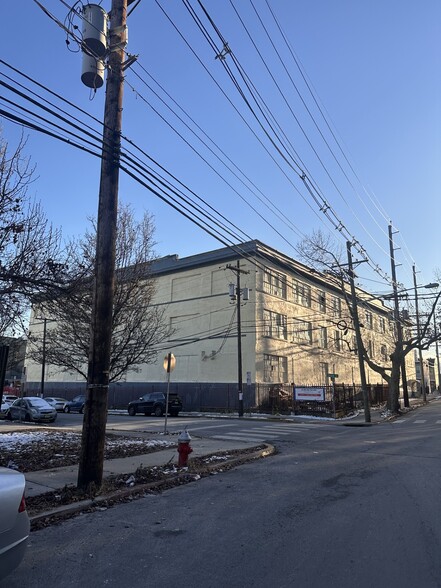 26 Cornelison Ave, Jersey City, NJ for lease - Building Photo - Image 1 of 6