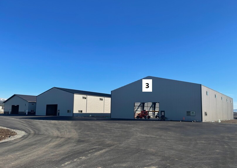 7740 N Corn Maze Way, Hauser, ID for sale - Building Photo - Image 1 of 1