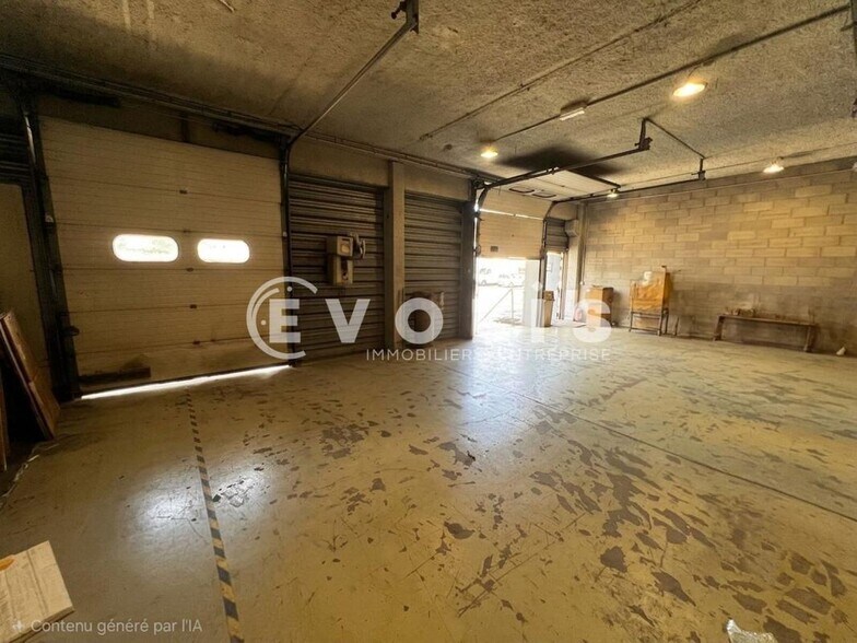 Flex in Lisses for lease - Interior Photo - Image 2 of 15