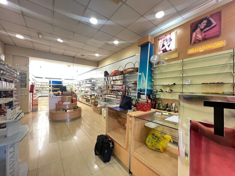 Retail in Castrillón, Asturias for sale - Interior Photo - Image 3 of 14