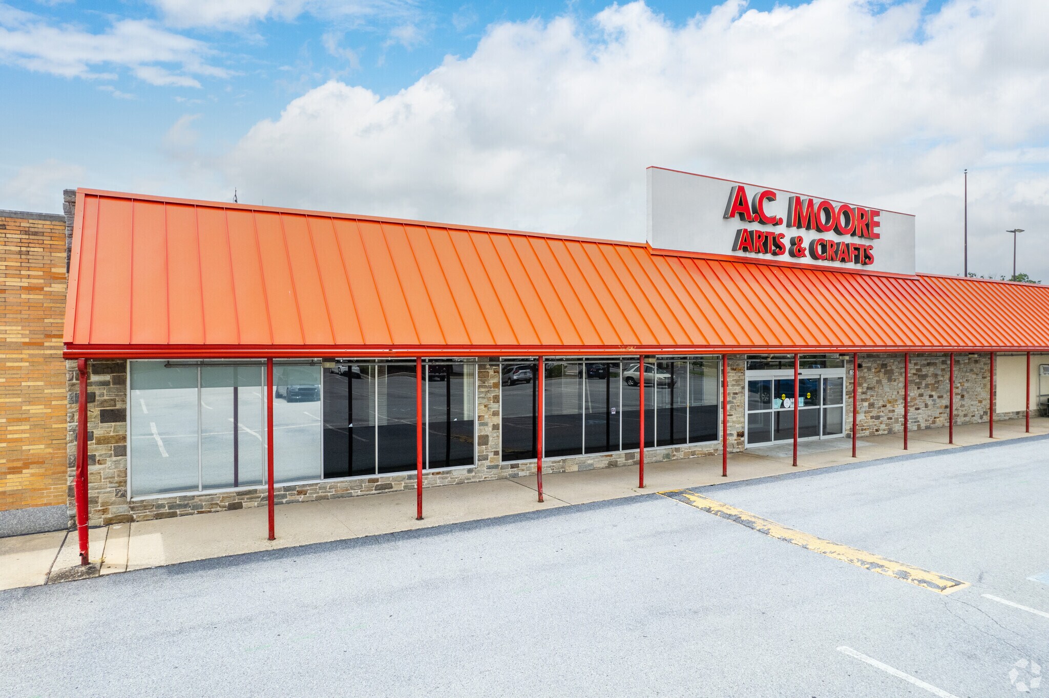 1515 Lititz Pike, Lancaster, PA for sale Primary Photo- Image 1 of 1