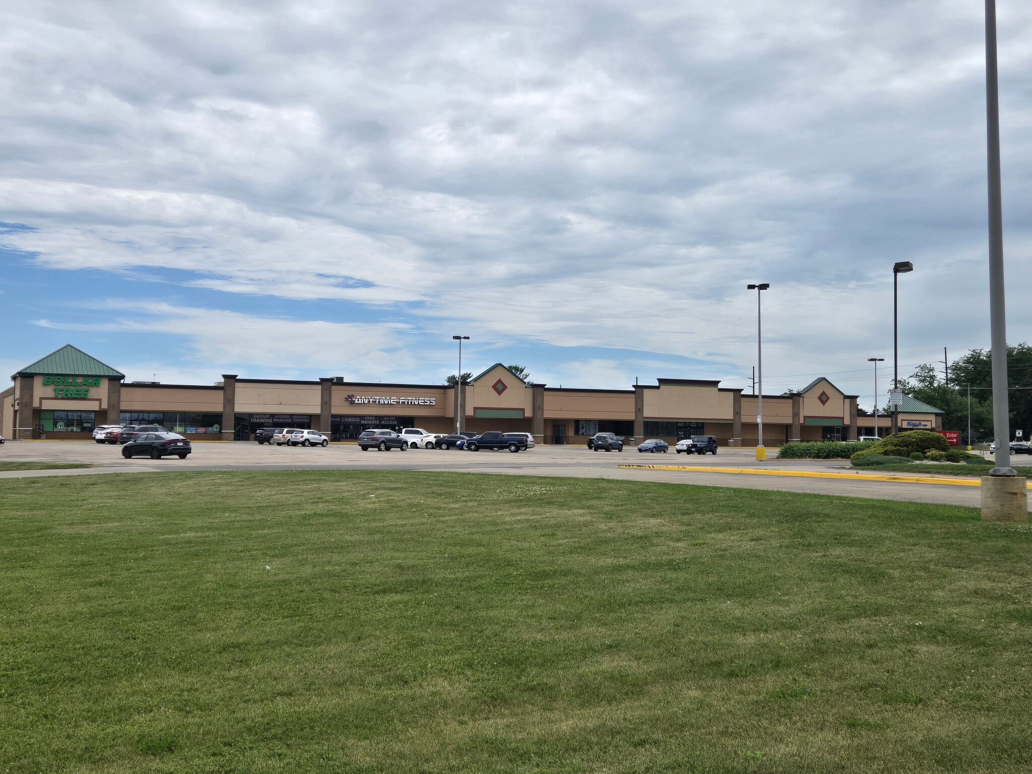 320 Eagle Dr, Rochelle, IL for lease Building Photo- Image 1 of 5