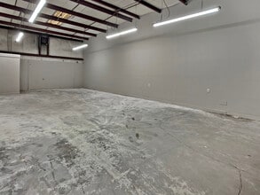 2565 Government Blvd, Mobile, AL for lease Interior Photo- Image 1 of 4