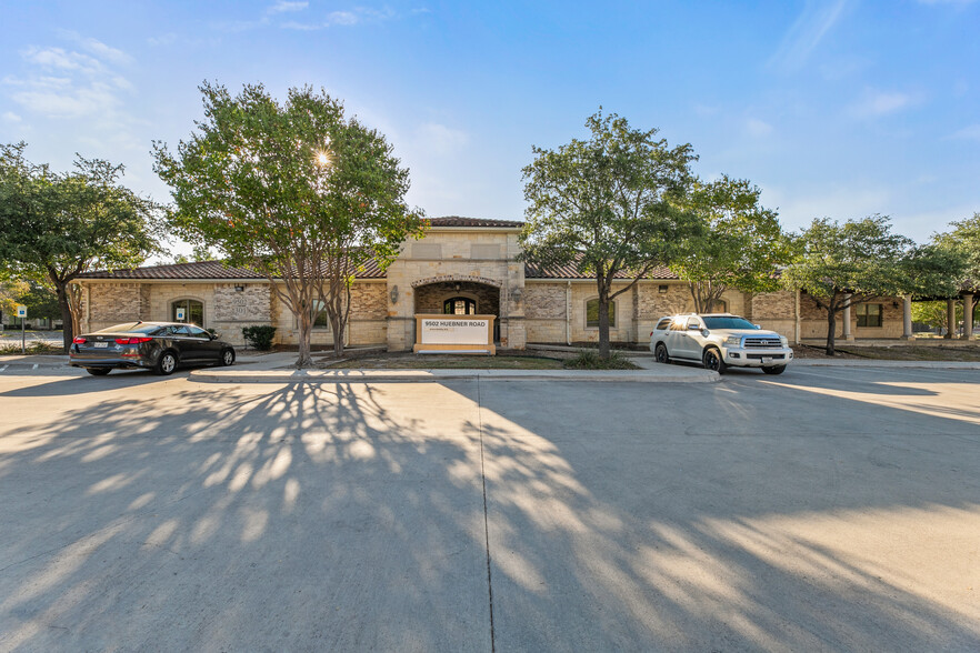 9502 Huebner Rd, San Antonio, TX for lease - Building Photo - Image 1 of 7