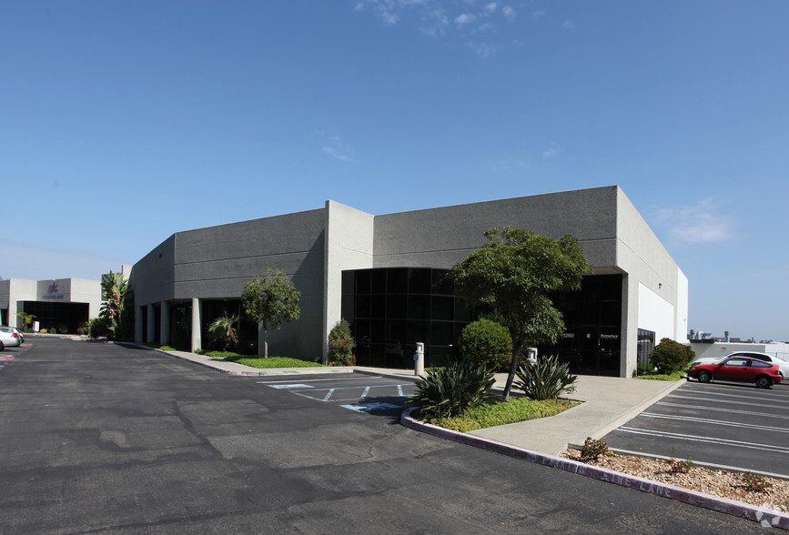 1260 Liberty Way, Vista, CA for lease - Building Photo - Image 1 of 8