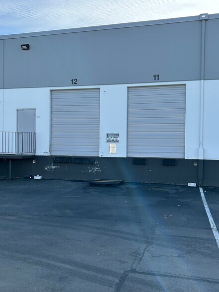 1071-1083 Andover Park E, Tukwila, WA for lease - Building Photo - Image 2 of 15