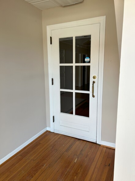 922 Main St, Lynchburg, VA for lease - Interior Photo - Image 2 of 10