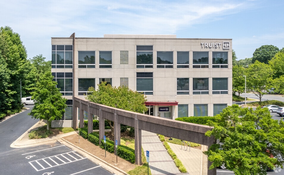 1530 N Gregson St, Durham, NC for lease - Building Photo - Image 2 of 12