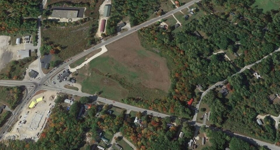 5 Pigeon Hill Rd, Mechanic Falls, ME 04256