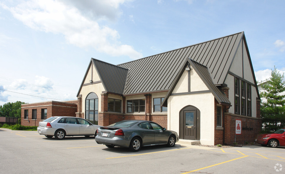 435 N Broadway St, De Pere, WI for lease - Primary Photo - Image 1 of 26