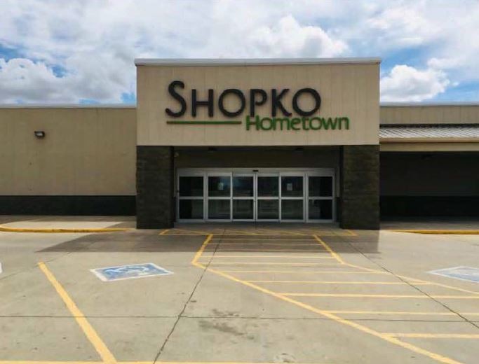 908 E 14th St, Larned, KS for sale - Primary Photo - Image 1 of 1