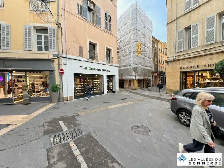Retail in Aix-en-Provence for lease - Building Photo - Image 1 of 3