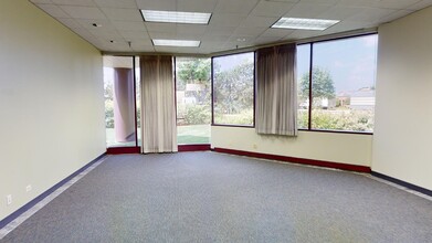 5550 Meadowbrook Ct, Rolling Meadows, IL for lease Interior Photo- Image 1 of 22