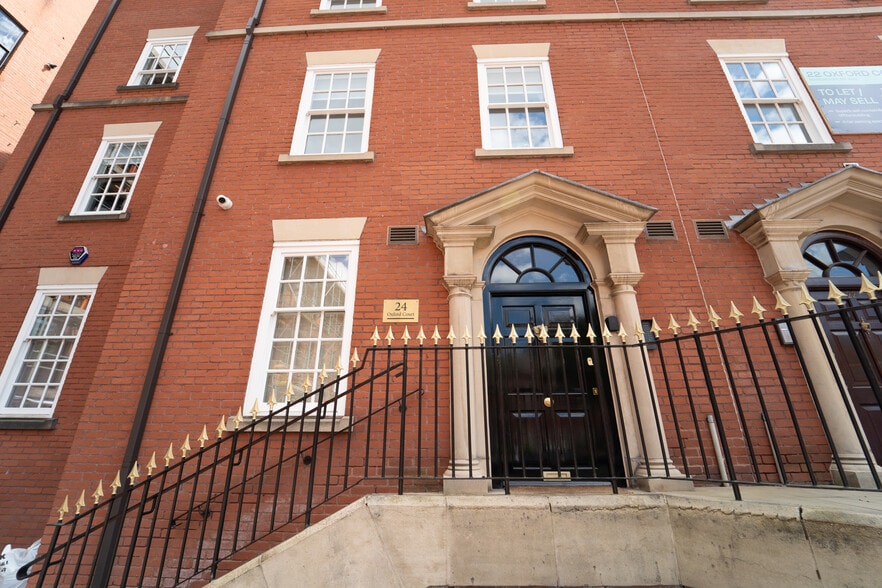 24 Oxford Ct, Manchester for lease - Building Photo - Image 1 of 10