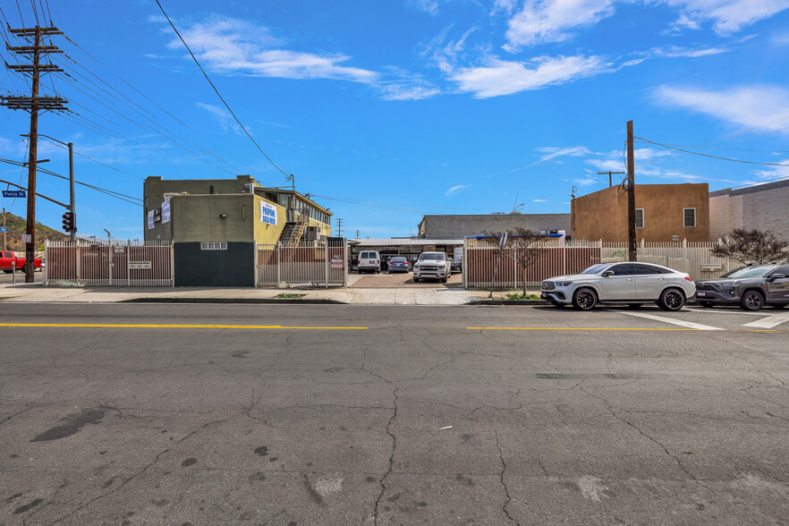 10615-10619 San Fernando Rd, Pacoima, CA for sale - Primary Photo - Image 1 of 26