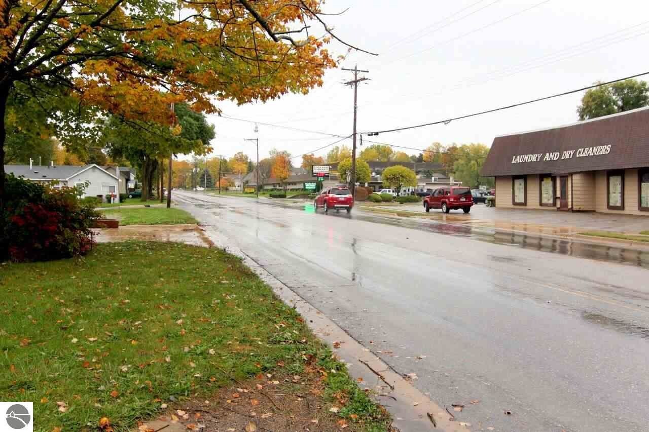 135 Ames St, Elk Rapids, MI for sale Building Photo- Image 1 of 1