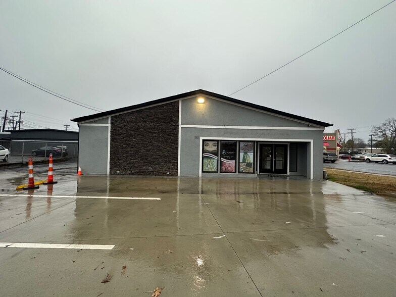 3511 White Horse Rd, Greenville, SC 29611