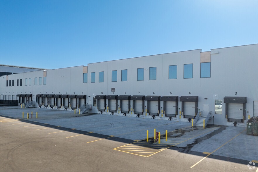 25500 Clawiter Rd, Hayward, CA for lease - Building Photo - Image 3 of 13