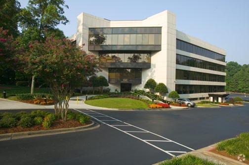5730 Glenridge Dr NE, Atlanta, GA for lease - Building Photo - Image 3 of 4