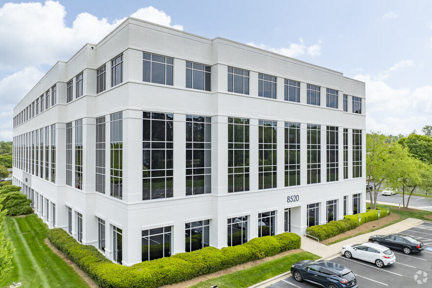 8520 Cliff Cameron Dr, Charlotte, NC for lease - Building Photo - Image 3 of 8