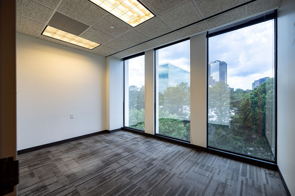 56 Perimeter Ctr E, Atlanta, GA for lease Interior Photo- Image 1 of 3