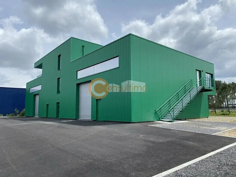 Flex in Bordeaux for sale - Building Photo - Image 2 of 12